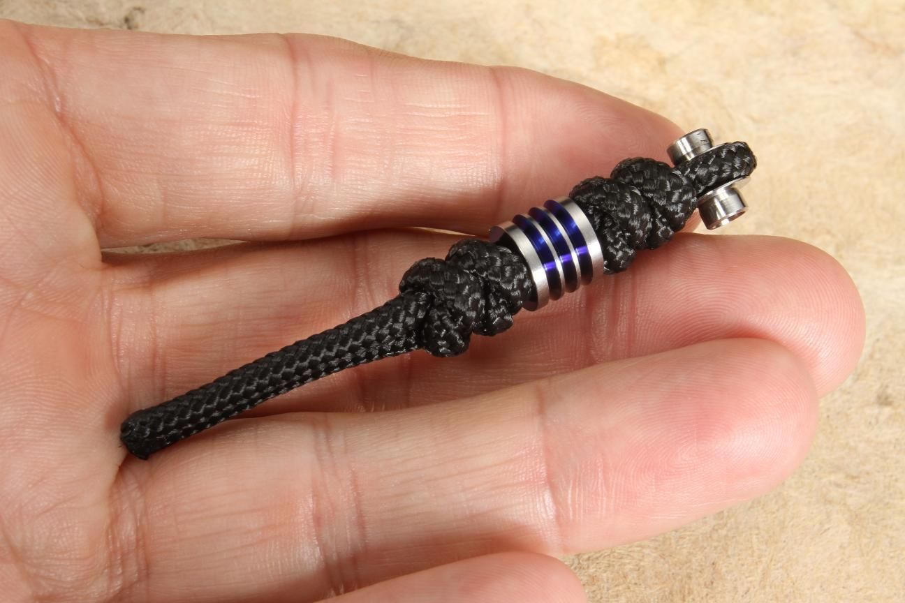 Exclusive Chris Reeve Knives Small Inkosi Blue Ring Lanyard