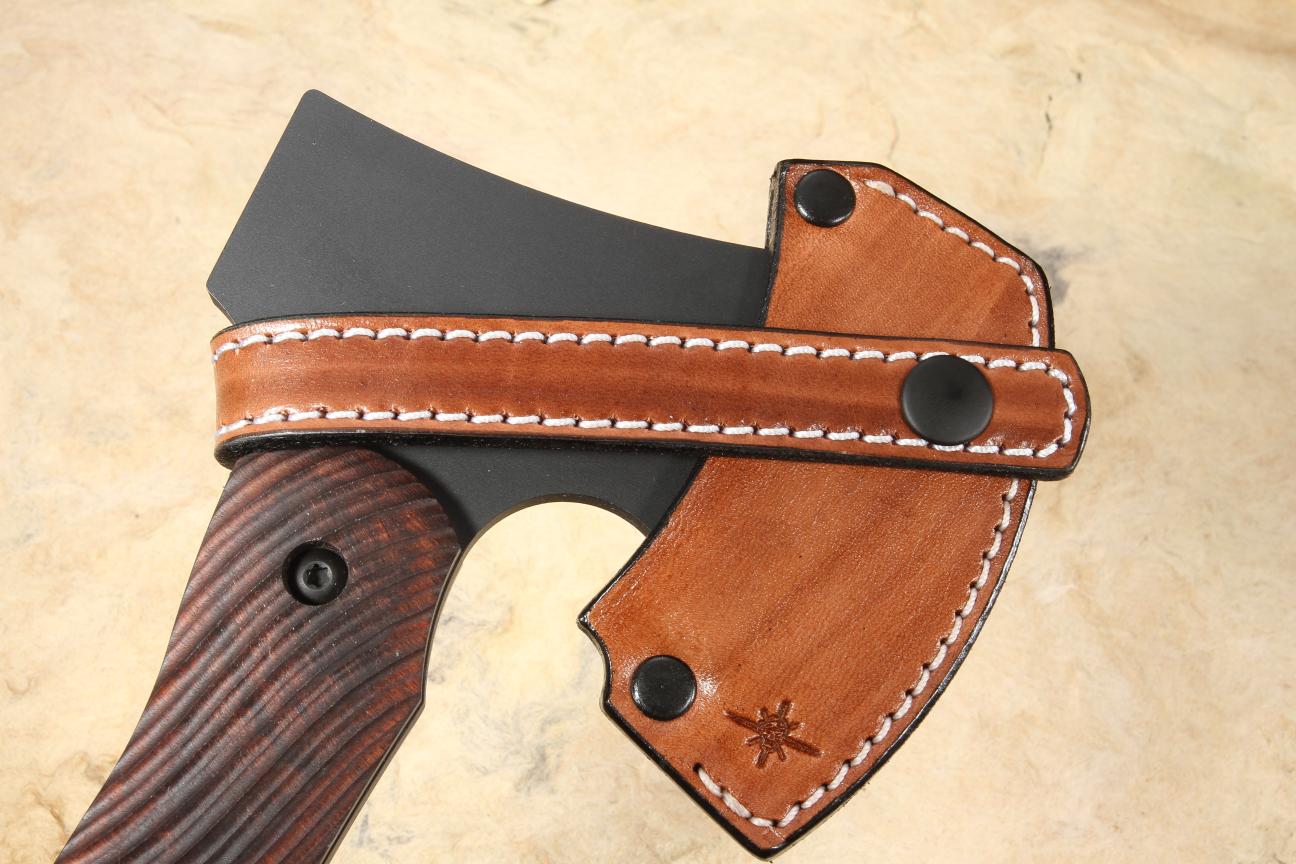 Toor Camp Axe Walnut G10