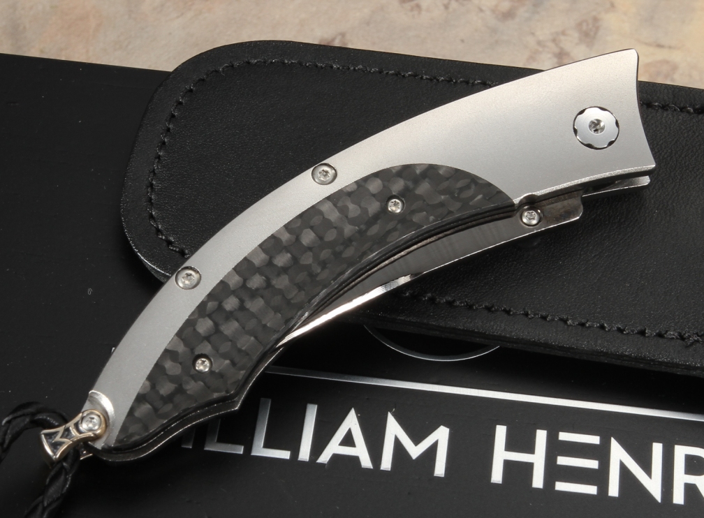 William Henry B11 Shadow Folder Carbon/Wave Damascus In Stock
