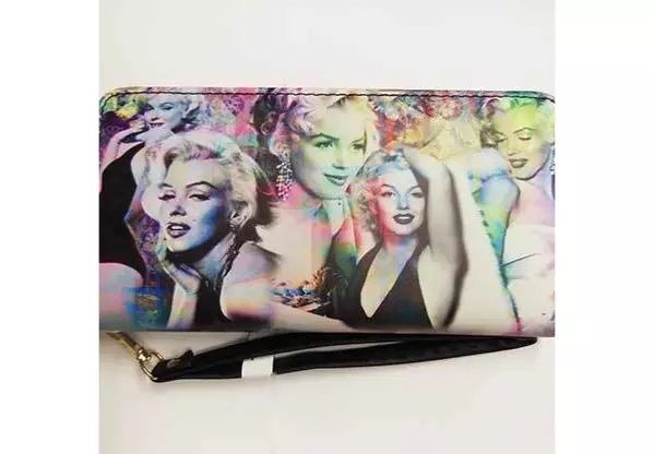 marilyn-monroe-collage-zipper-  display picture 1