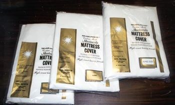 King Size Fabric Zippered Mattress Cover