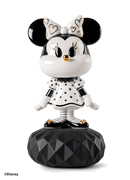 01009707 Minnie in black and white