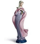 01005171 OUR LADY WITH FLOWERS