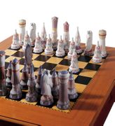 01006333 MEDIEVAL CHESS SET