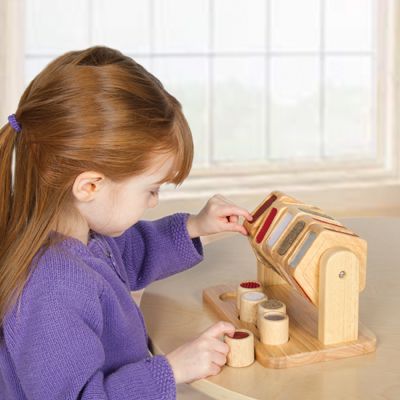Guidecraft Tactile Turn 'N Match