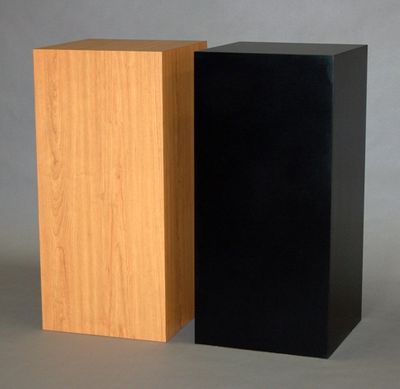 SMI Display PEDESTALS