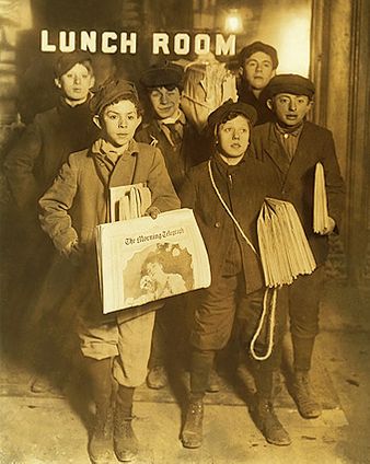 Brooklyn Bridge Newsboys, Lewis Hine 1908 Photo Print