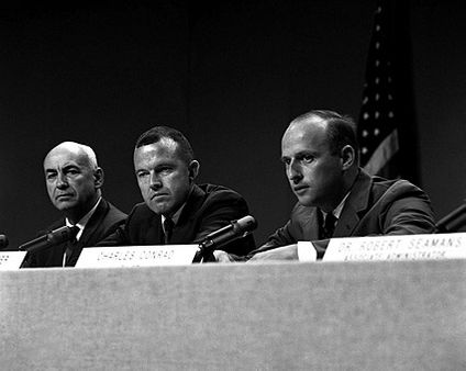 Gemini 5 Press Conference Photo Print