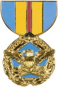 Military D.O.D. Distinguished Service Medal Hat Pin