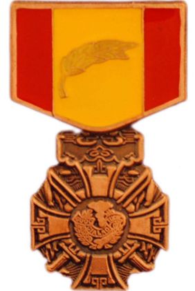 Military Vietnam Gallantry Cross Medal Hat Pin