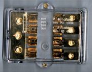 Fuse Block (4)4 Gauge input  (4)8 Gauge output