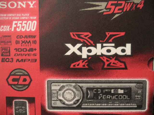 NEW 2005 MP3 PLAYER XM READY SNY CDX-F55OO 