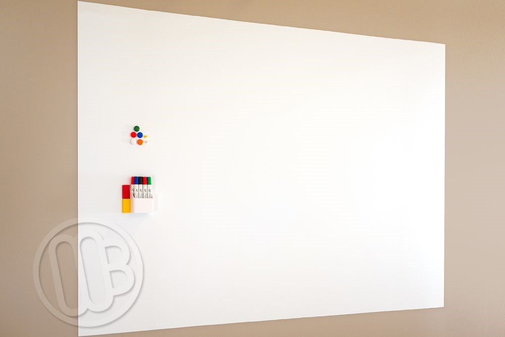 Self Adhesive Dry Erase Receptive Wall Covering by OptiMA