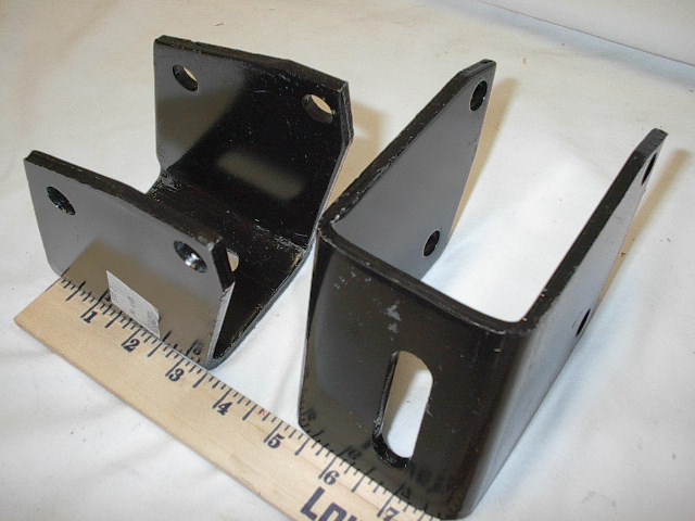 thumbnail image 2 of Midwest Craft House Antique Style Axle Mounting Brackets – Pair, Hit & Miss Engine 2 of 6
