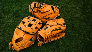 Easton Professional Collection Color Splash Series 34" Catcher's Mitt PCFPCM34T (2025)