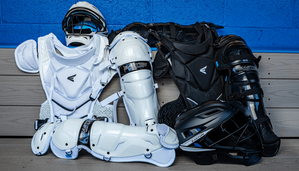 Easton The Very Best by Jen Schro Medium White Fastpitch Catcher's Set JSTVBKITM-WH