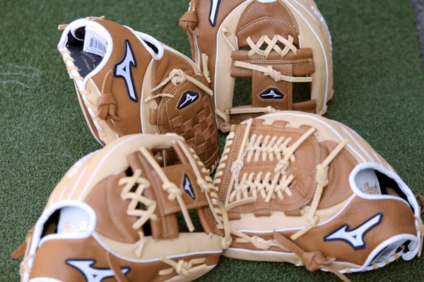 LIQUIDATION SALE: Mizuno Franchise Series 11.5" Infield Glove GFN1150B4 (2022)