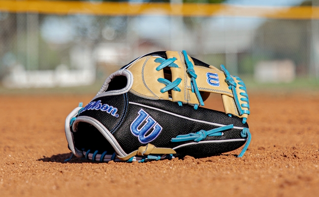 Wilson A2000 Fastpitch Series FP1175SS 11.75" Infield Glove WBG06601 (2027)