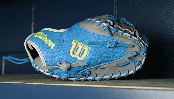 Wilson A2000 Fastpitch Series FPCM23 34" Catcher's Mitt WBW10349134 (2026)