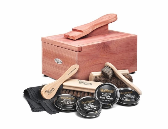 Professional-Style Cedar Shoe Valet with Starter Kit II