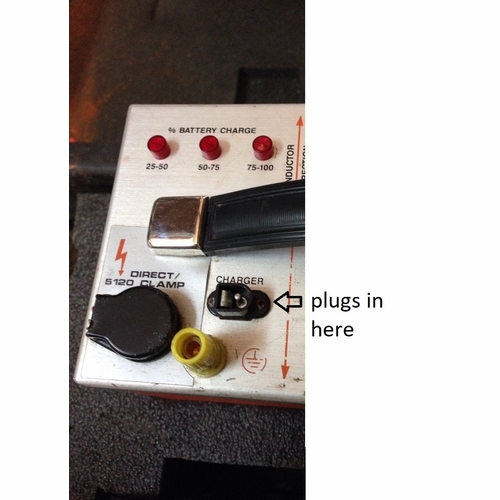 Charger For Metrotech 850 Old Style Plugs Onto Post Sticking Up Receptacle