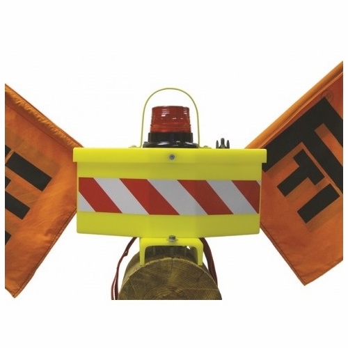 Plastic Techniques  611006P Pole Hauling Lights Solid Red Battery Powered With Crush Guard