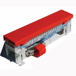 PREMIER 66M1-50R BLOCK WITH ONE 25PR CONN ORIENTED FOR BOTTOM CABLE ENTRY