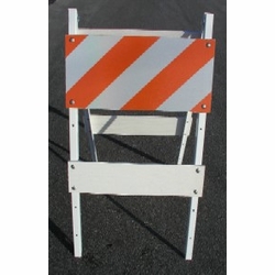 Pyralite Portable Barricade With Reflective