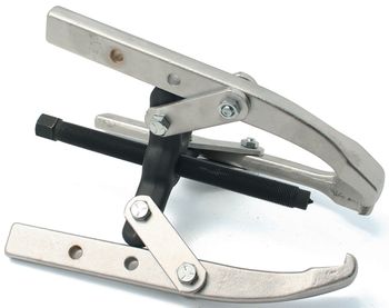 CTA 3 Jaw Adjustable Gear Puller (14" Spread)