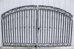 Metal Donovan Driveway Gate 5t x 10w Center Divide