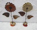 22 Recycled Tin Daisies with Rock bottom