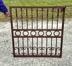 3ft Tall Magnolia Circle Metal Gate For Entrance