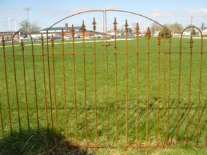 4' Tall Fencing and Gateway