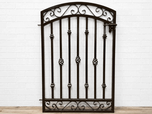 Metal Donovan Entry Gate With Antique Look 4t x 3w