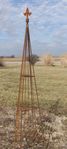 49 Wrought Iron Triangle Finial Topiary - Garden Tuteur