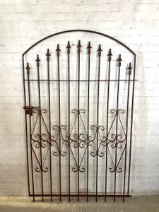 Metal Curly Clarkson 60 x 44 Entrance Gate