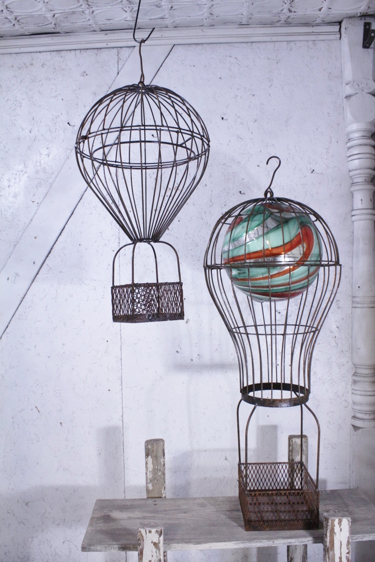 Wrought Iron Small Hanging Gazing Ball Balloon Baskets