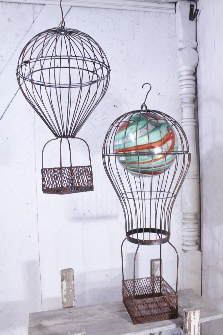 Wrought Iron Small Hanging Gazing Ball Balloon Baskets