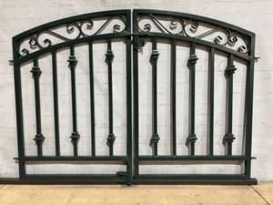 Wrought Iron 36in Tall x 54in Wide Center Divide Delaware Gate