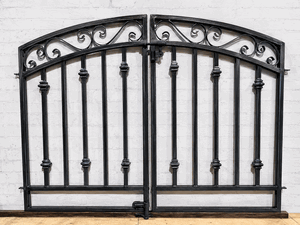 Wrought Iron 36in Tall x 54in Wide Center Divide Delaware Gate