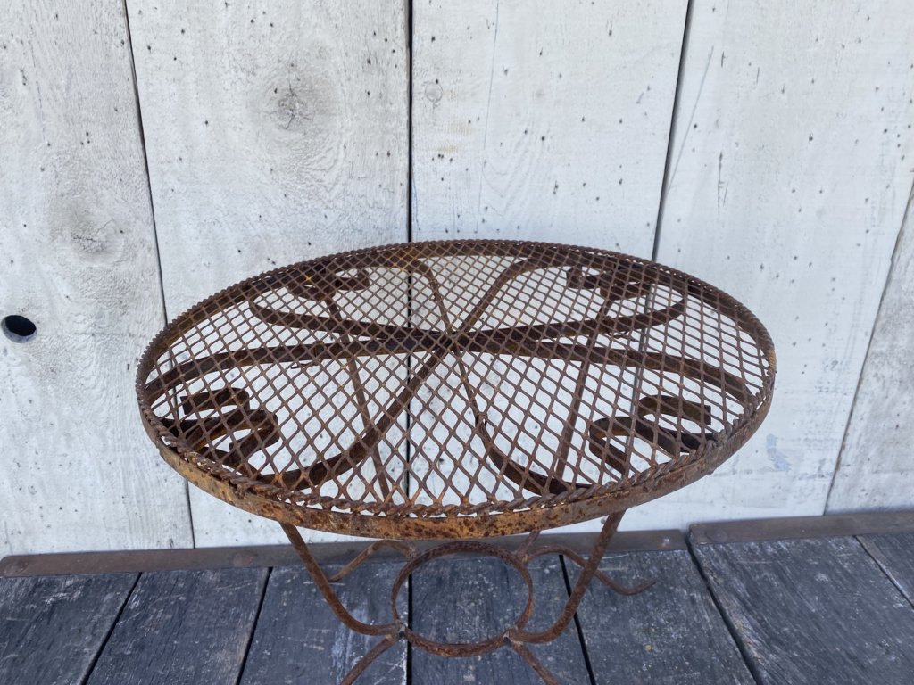 Wrought Iron Small Table and Chair Patio Furniture