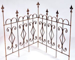 Connecting Fleur De Lis Metal Edging Fencing