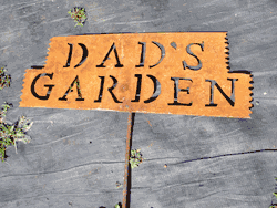 Metal Dad's Garden Stake - Rustic Iron Garden Sign