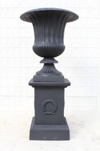 52.5" Cast Aluminum 2 Piece Sedalia Urn