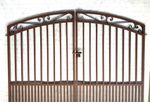 Large Center Divide Delaney Metal Gate - Puppy Pickets