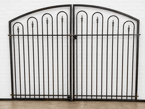 Large Wrought Iron Des Moines Metal Driveway Gate - 5t x 8w