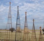 49 Wrought Iron Triangle Finial Topiary - Garden Tuteur