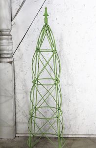 Medium 39 Beehive Topiary Form - Iron Garden Obelisk