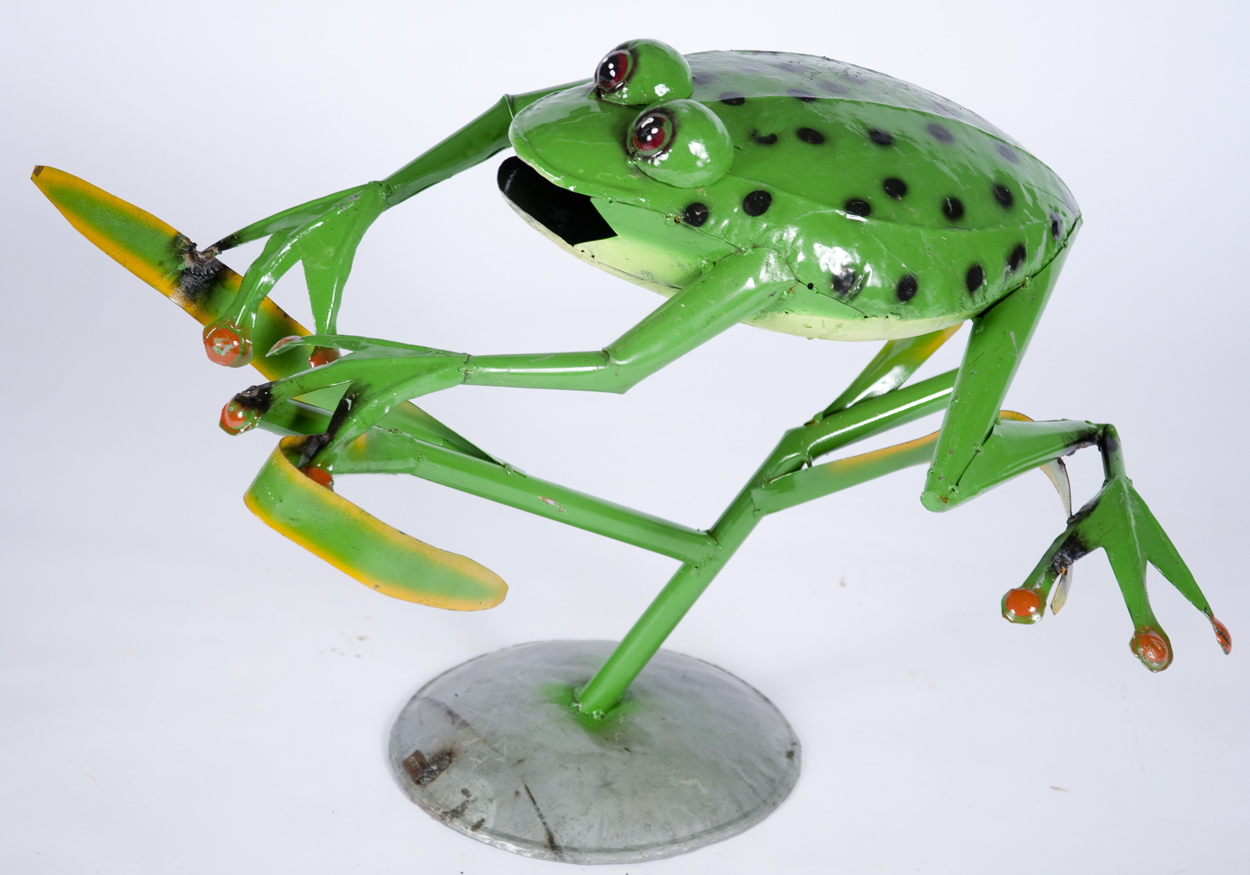 Metal Leaping Frog Lawn Ornament Yard Decor