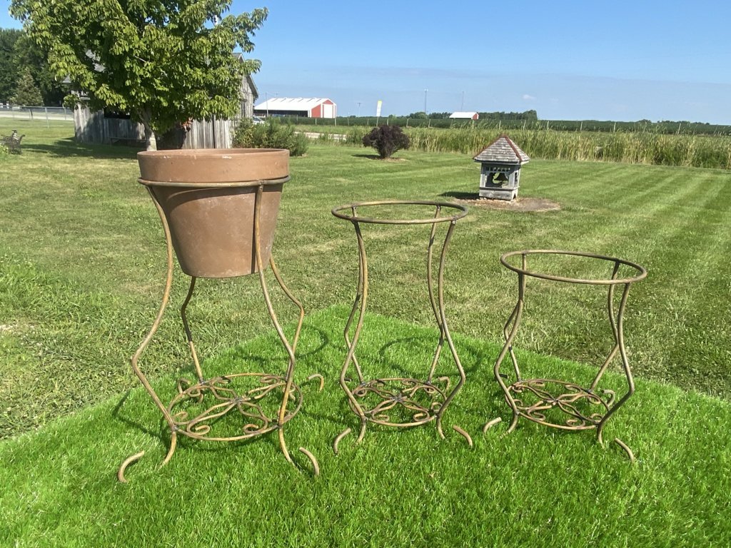 Metal 20" Plant Stand Gazing Ball Holder Decorative Container